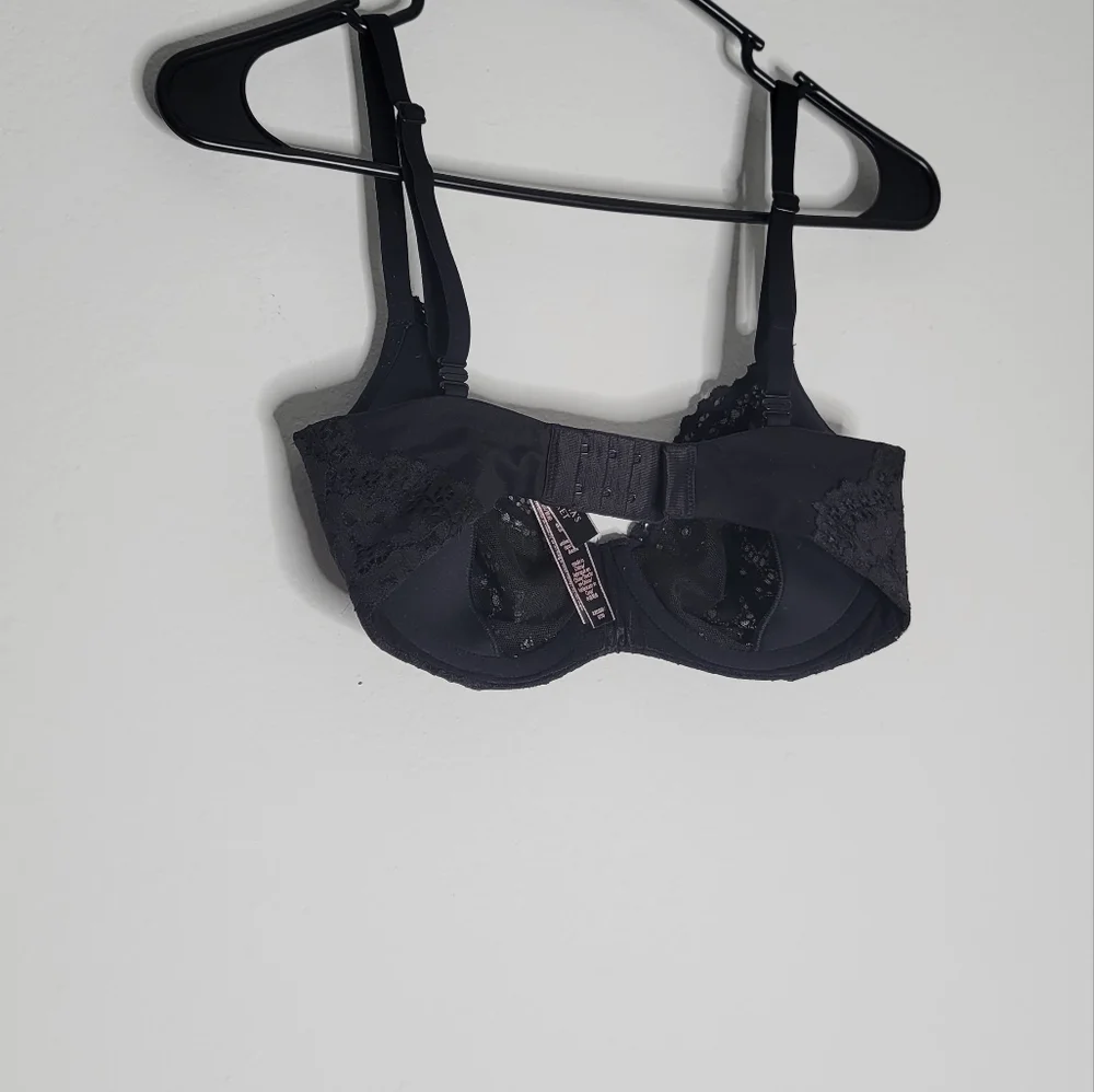 Victoria's Secret Bra 32DDD - Picture 3 of 8